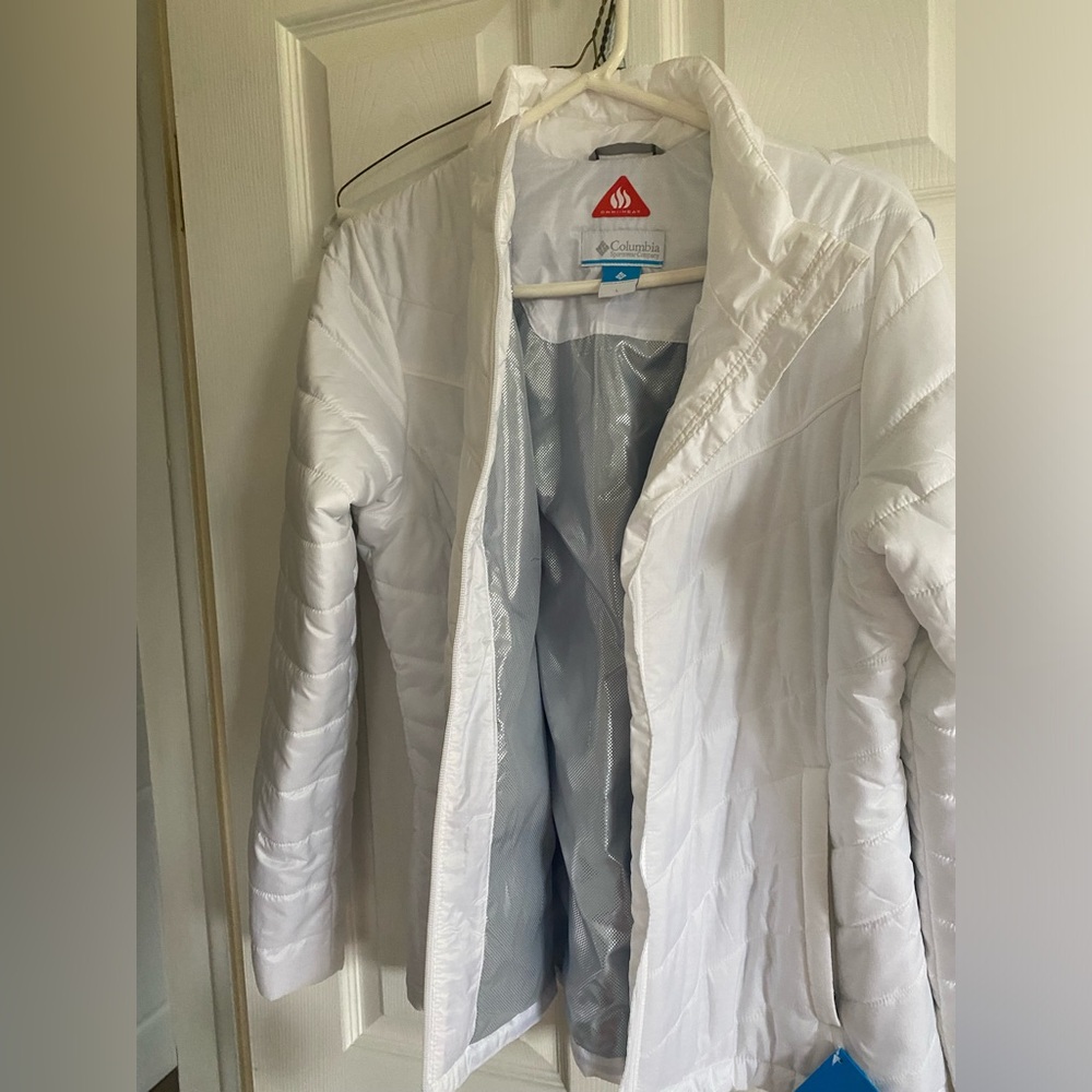 Women’s NWT Columbia size L jacket